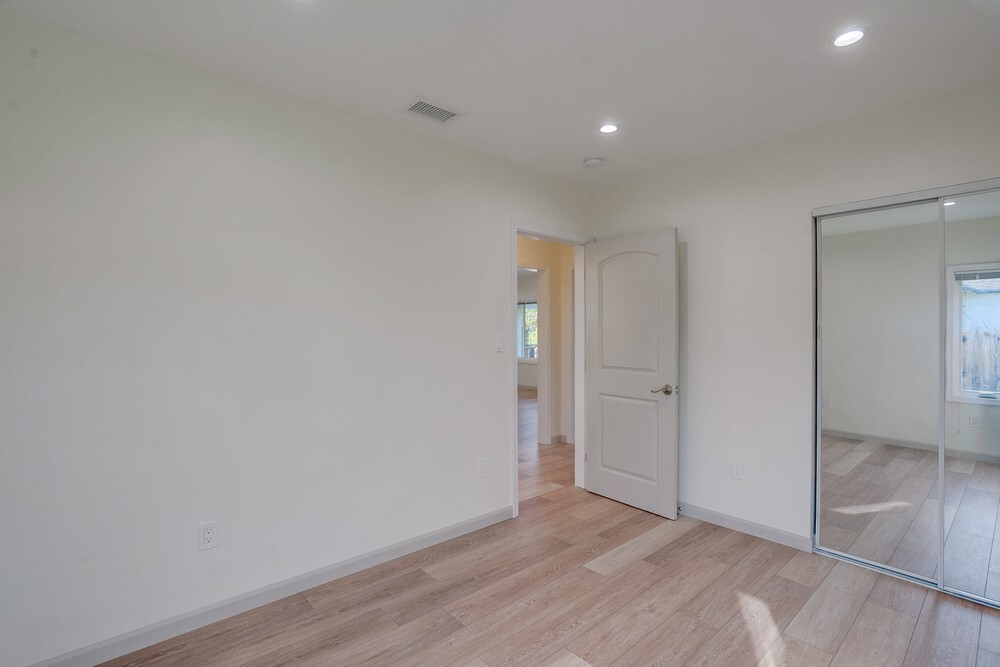 Building Photo - 4725 Sawtelle Blvd