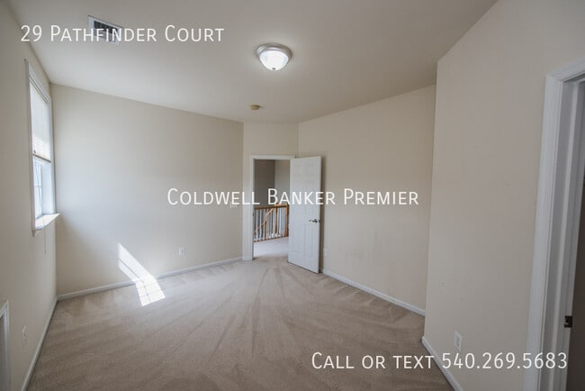 Building Photo - 29 Pathfinder Ct