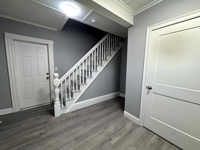 Building Photo - 195 Court St