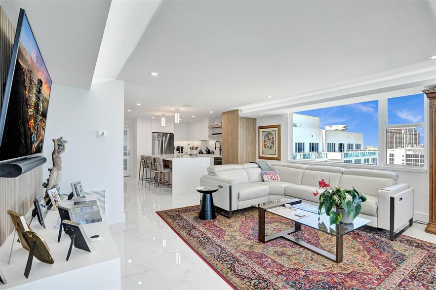 Building Photo - 545 S Fort Lauderdale Beach Blvd