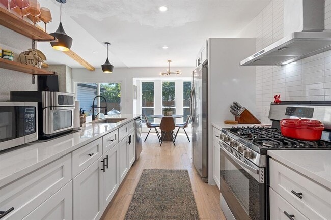 Building Photo - 4902 Carsonhill Dr