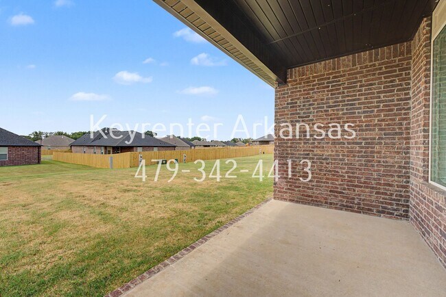 Building Photo - 407 W Taverner Xing