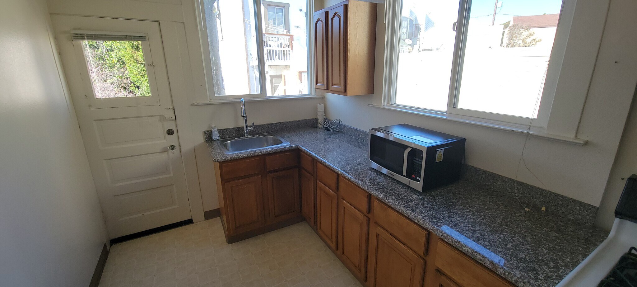 Kitchen - 3938 Mission St