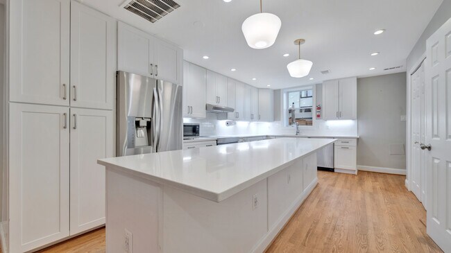 Building Photo - 29 Bates St NW