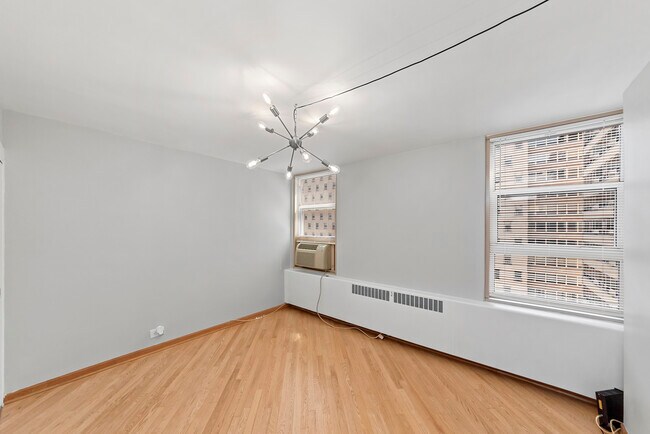 Building Photo - 3950 N Lake Shore Dr