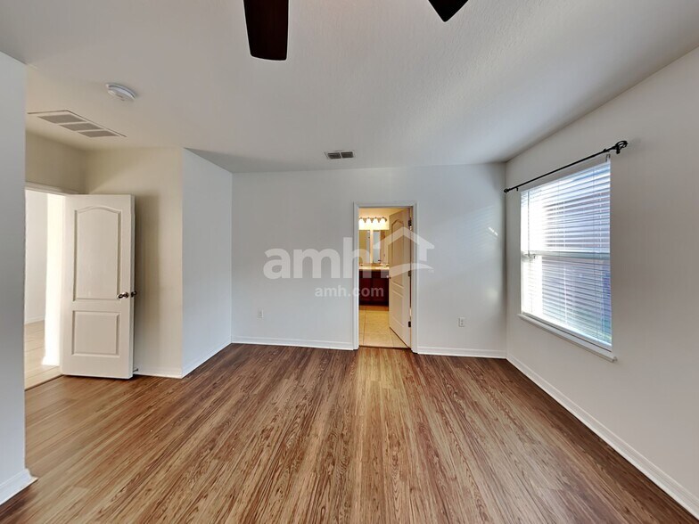 Building Photo - 5010 Windbourne Way