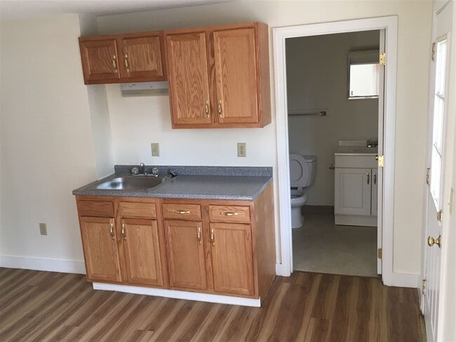 Building Photo - 141 Second St