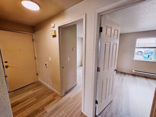 Building Photo - Newly Remodeled Two Bed One Bath Unit in the Heart of Sultan