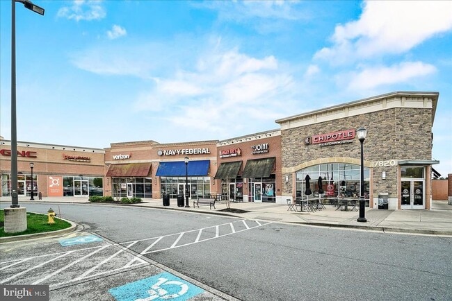 Building Photo - 1811b Wheyfield Dr