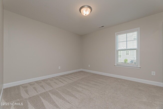 Building Photo - 432 Pebble Shore Dr