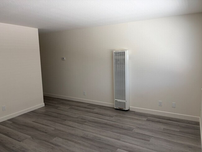 Building Photo - 1732 Noranda Dr