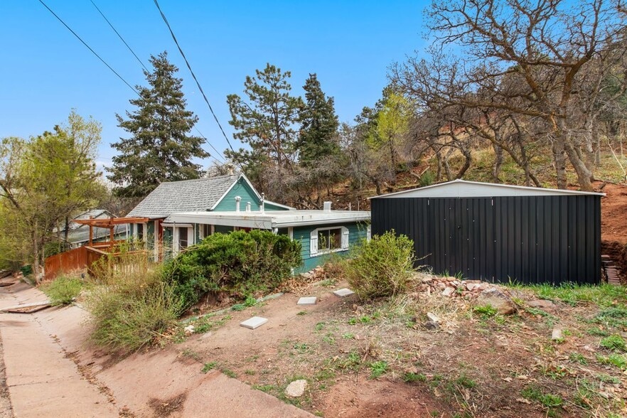 Building Photo - 807 Shoshone Pl