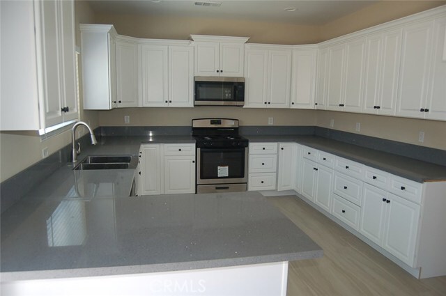 Building Photo - 17565 Owen St