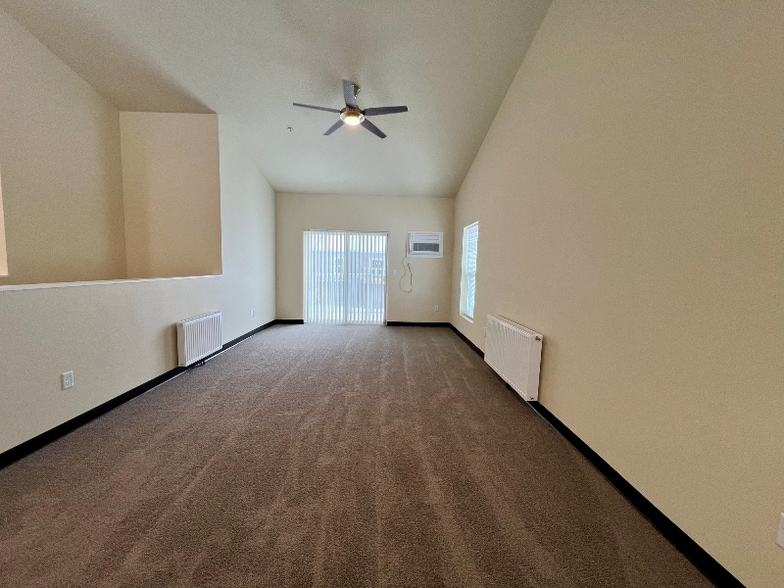 Building Photo - 735 Meridian Dr