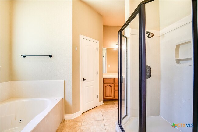 Building Photo - 2527 Leatherwood Dr