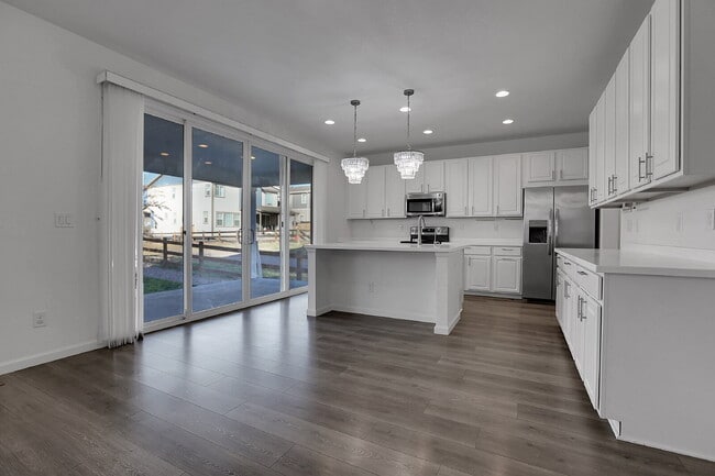 Building Photo - $2,995.95,  4-bed, 3.5-bath, located in Aurora with beautiful finishes.