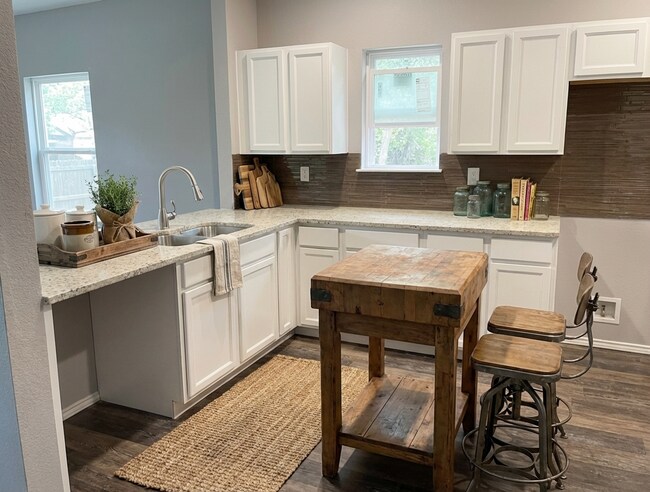 Building Photo - 4106 Park St