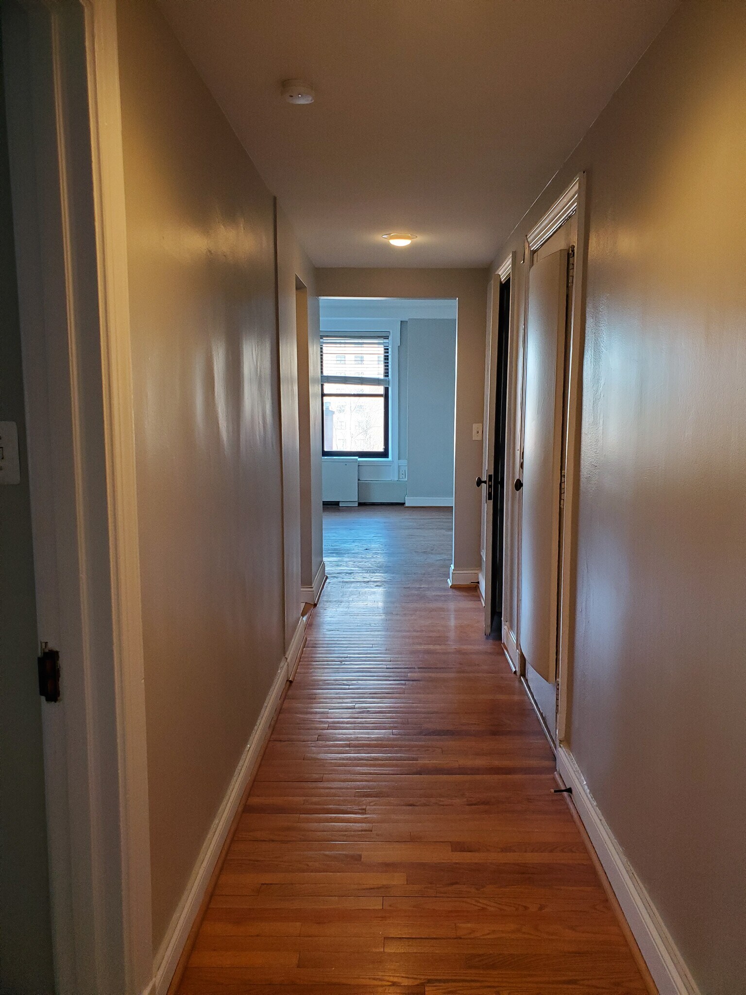 Building Photo - 15 E Kirby St