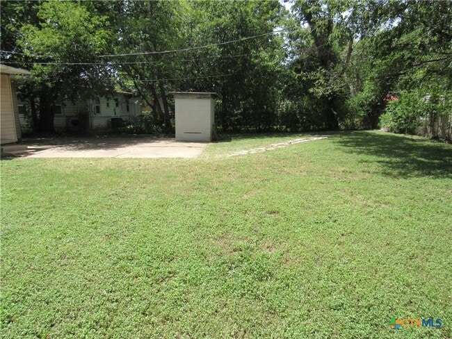 Building Photo - 1701 Elkins Ave
