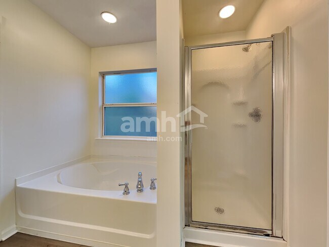 Building Photo - 11527 Spring Board Dr