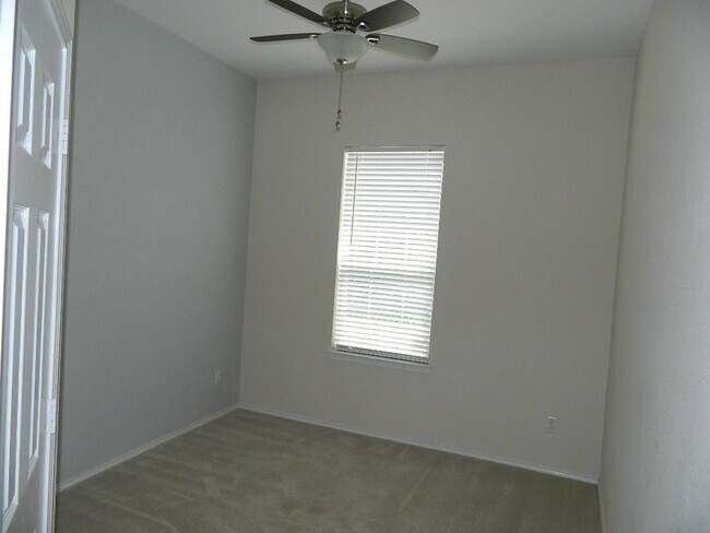 Building Photo - 1132 Honeywell Dr
