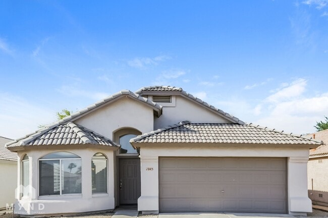 Building Photo - 1045 W Todd Dr