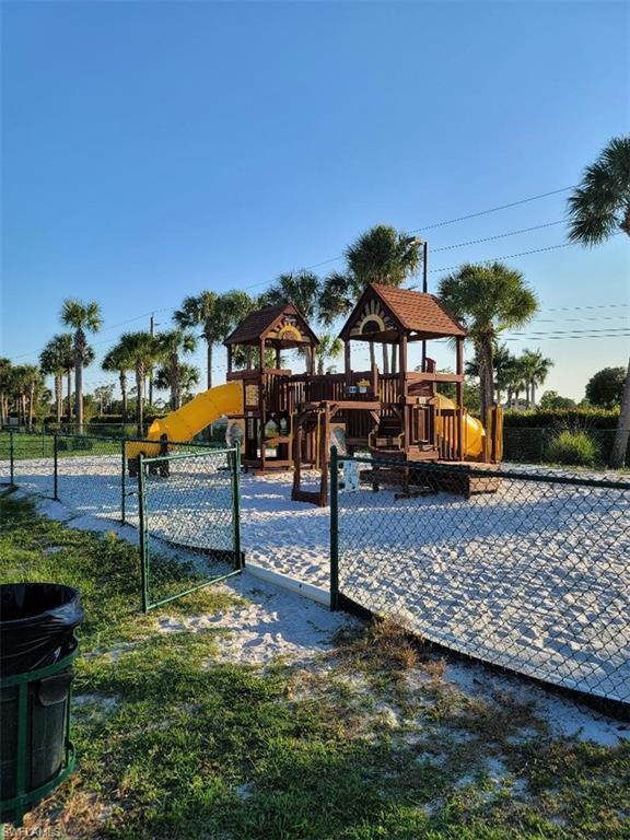 Building Photo - 153 Santa Clara Dr