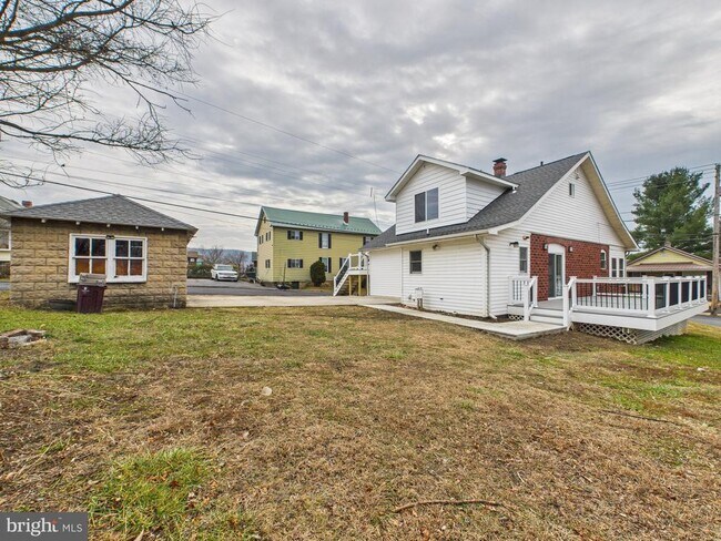 Building Photo - 820 E Oldtown Rd