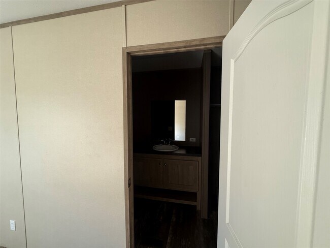 Building Photo - 37019 Gossamer Ln