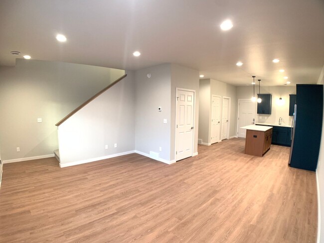 Building Photo - Valley View Townhomes