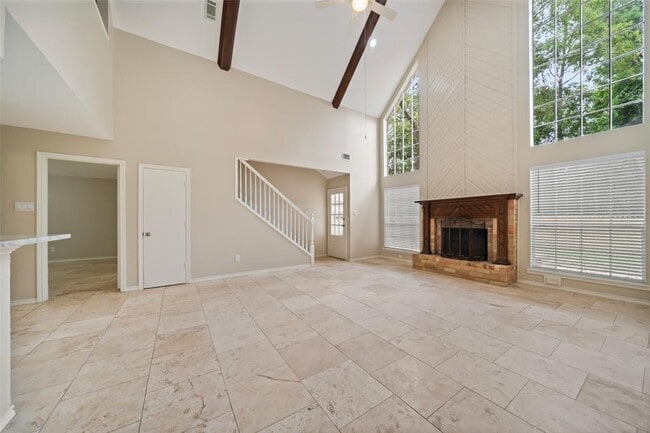 Building Photo - 135 Towering Pines Dr