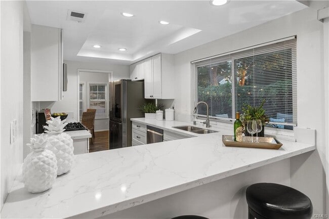 Building Photo - 27 Bluecoat