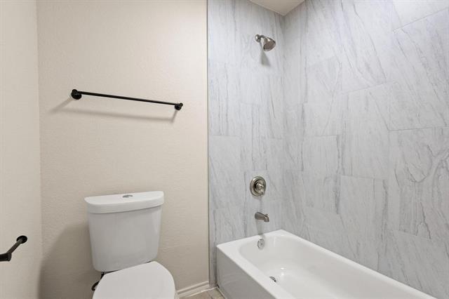 Building Photo - 1713 Pebblebrook Ln