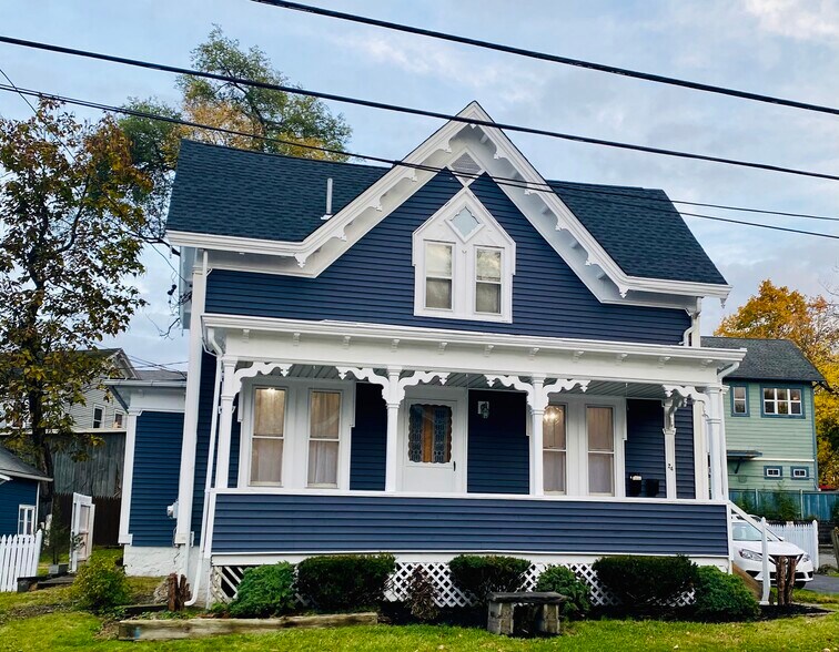 Building Photo - 24 N Chestnut St