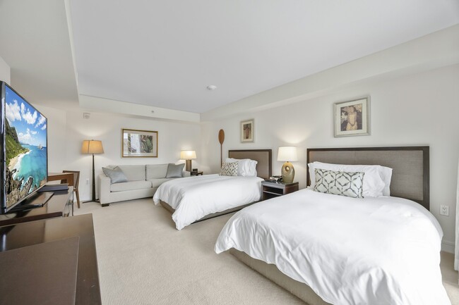 Building Photo - 223 Saratoga Rd