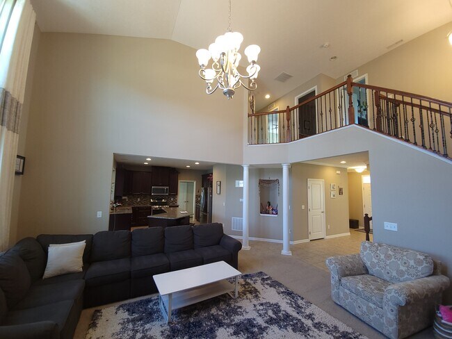 Building Photo - 6321 Brandon Dr