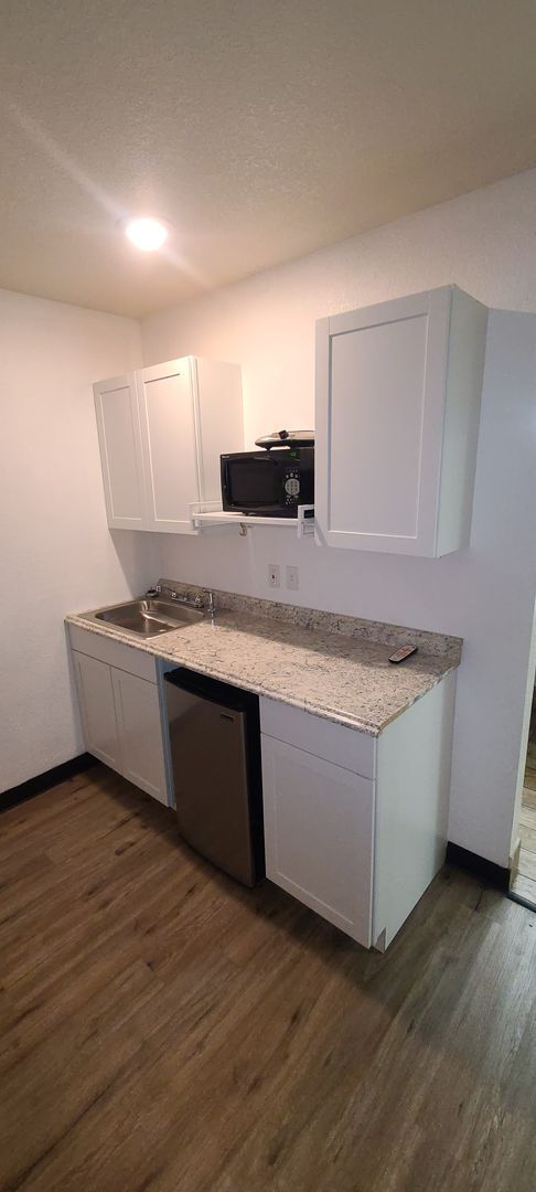 Building Photo - All Utilities Included! Horizon Suites – Your Own Private Suite Starting at Just $795/month