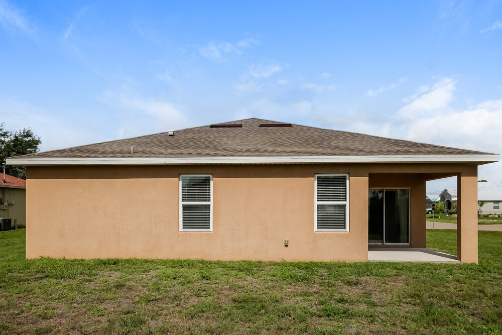 Building Photo - 1301 SW 9th Ct