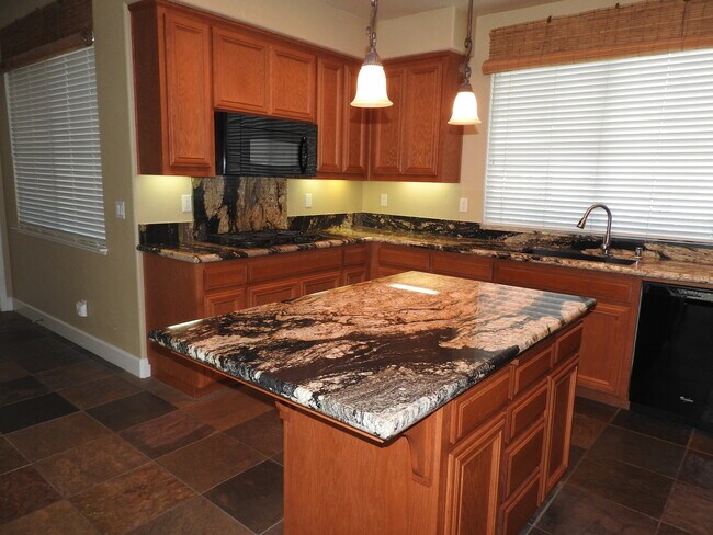 Building Photo - Gorgeous Home with Pool in Beautiful El Do...