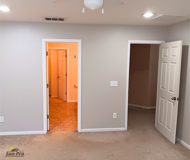 Building Photo - 601 Mount Olympus Blvd