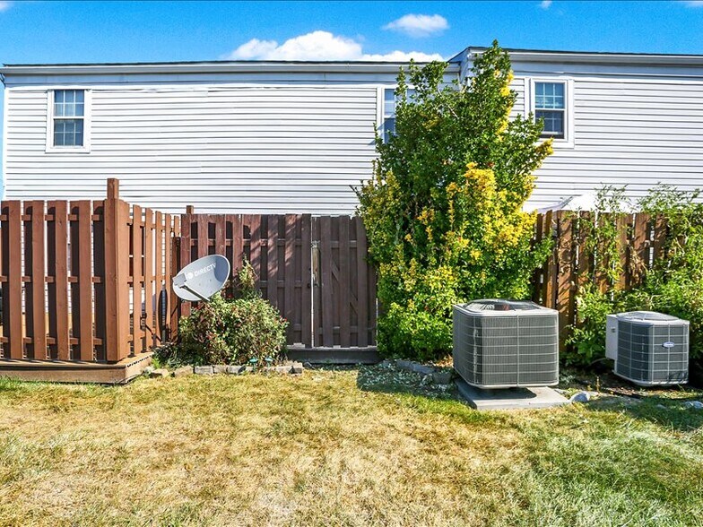 Building Photo - 809 Old Silver Spring Rd