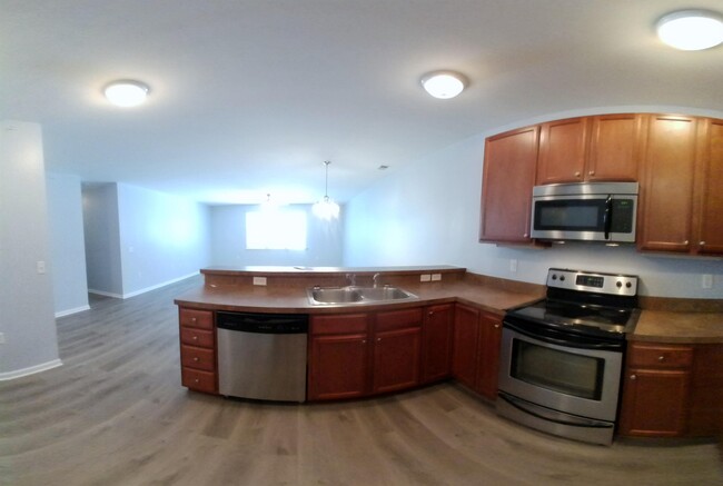 Building Photo - 908 Southmoor Dr