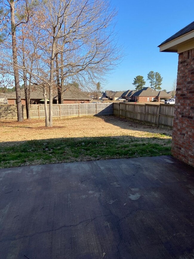 Building Photo - A must have in Canton, MS!!