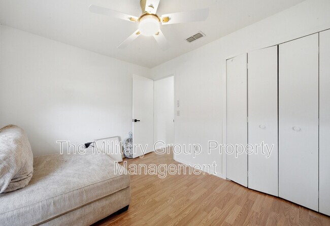 Building Photo - 1261 Cutlass Rd