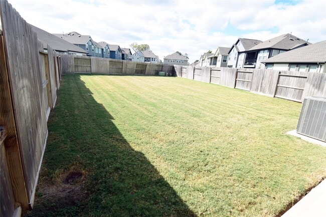 Building Photo - 9442 Starlight Oak Dr