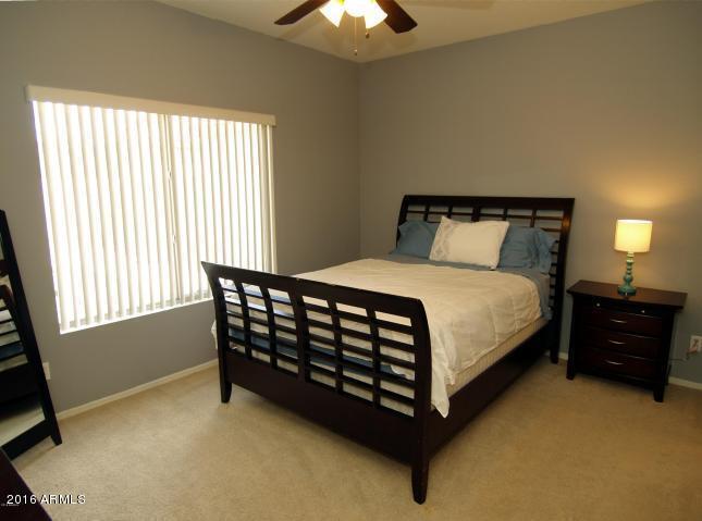 Building Photo - 2633 E Riviera Dr