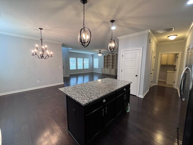 Building Photo - 2491 Mimms Ln