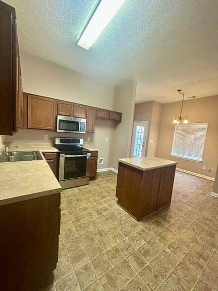 Building Photo - 7141 Chena Bay Ln