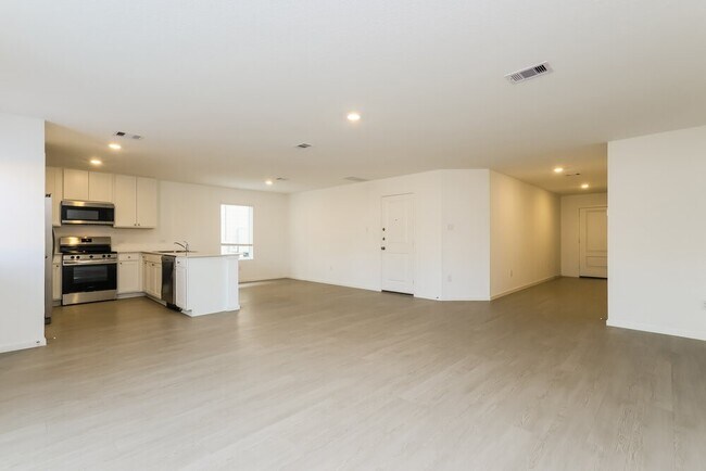 Building Photo - 15298 Abella Dr