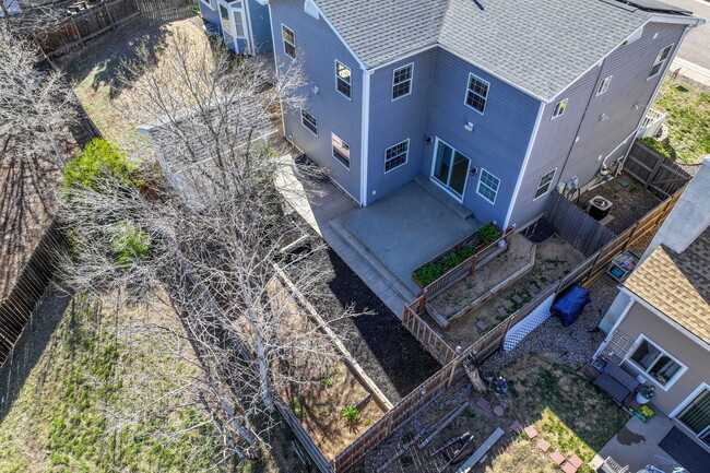 Building Photo - 6674 Chantilly Pl